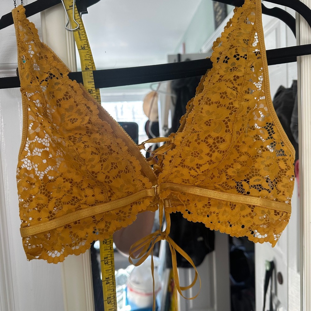 BootayBag Mustard Yellow Floral Lace Front Lace Up Bralette Large 852222-GLD